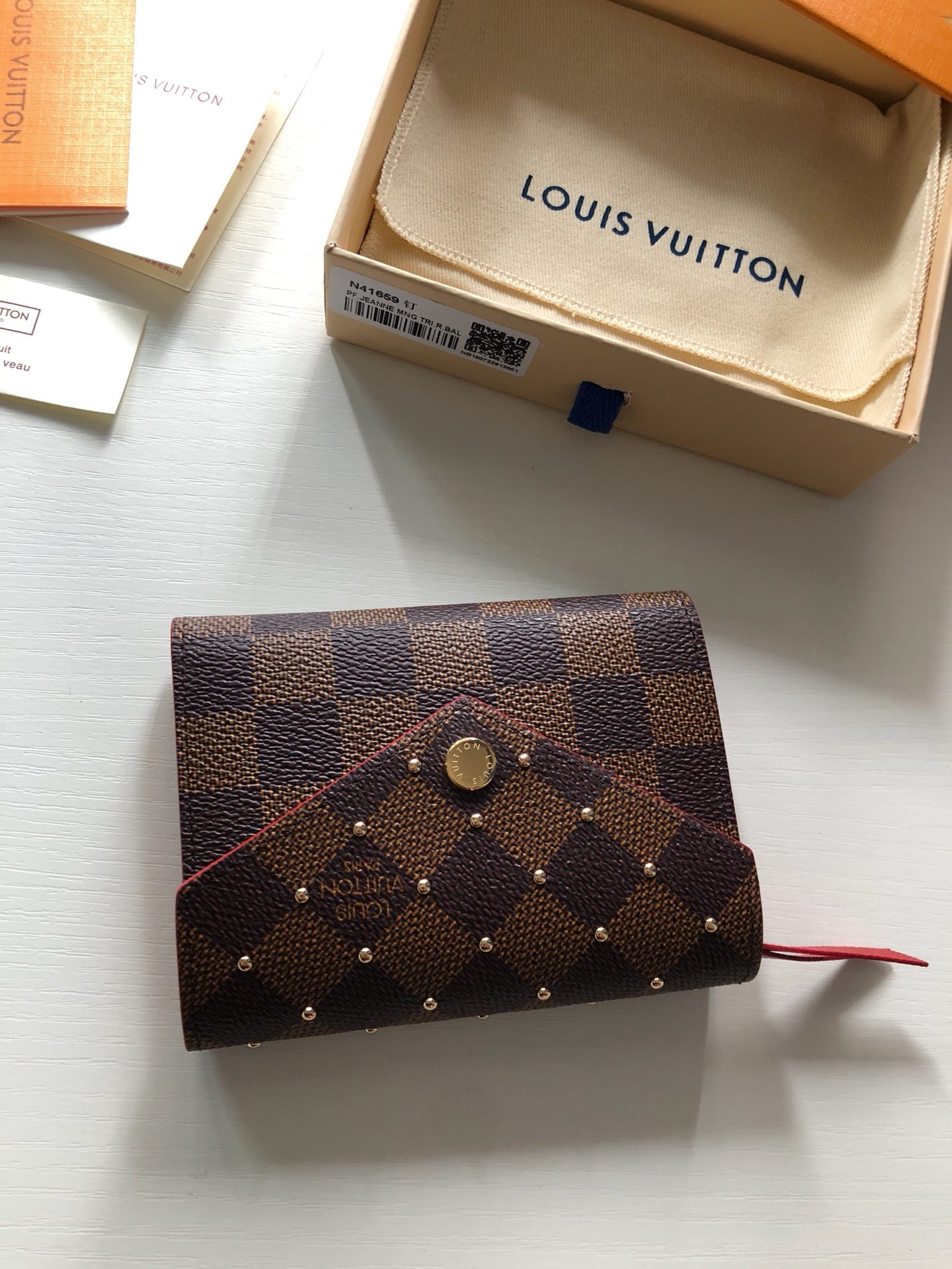 루이비통지갑 빅토린 월릿 캔버스 N41659